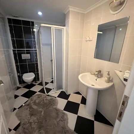 Luxury At A Price And Close To The Sea *